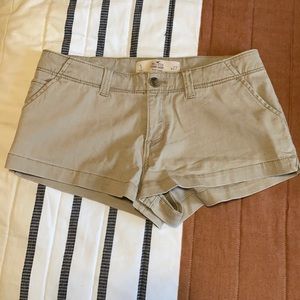 Hollister Kakhi Low Rise Shorts
